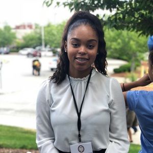 Meet your Posher, Angie